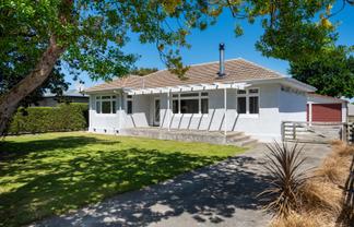 209 Leo Street, Akina