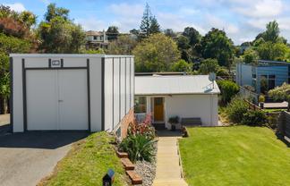 21B Jeep Road, Raumati South