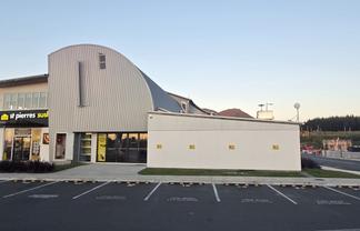 Retail space within food precinct