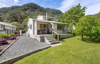 16 Mount Ave, Pauanui