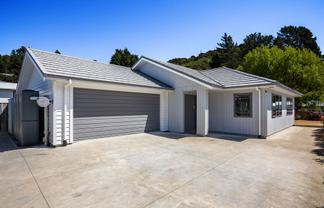 4A Davis Grove, Pencarrow Head