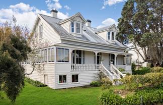 4A Clarence Road and 1A Hall Street, Northcote Point