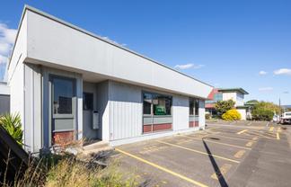 Versatile Workshop & Office in Hokowhitu