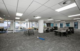  CBRE – Premium Quay Park Offices