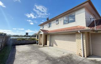 24 Stranraer Crescent, Wattle Downs