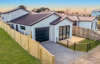 62 Rorotu Avenue, Karaka