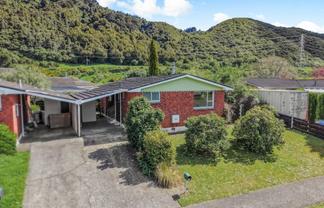 1A Fremont Grove, Totara Park