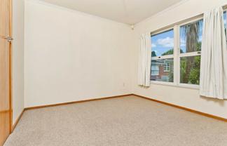 4/12 Raines Avenue, Forrest Hill
