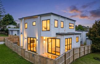7A Hewlett Road, Massey