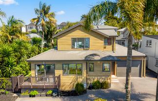 2/23 Stafford Road, Northcote Point