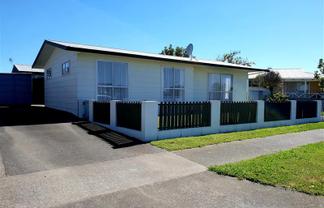 21 Duckworth Crescent, Greenmeadows