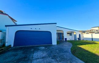 233 Pukehina Parade, Pukehina
