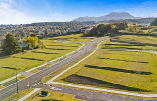Lot 32 and Saddleback Drive, Richmond Heights