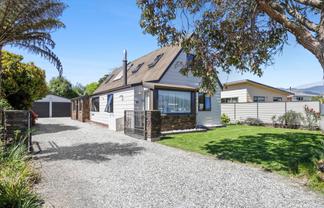 18 Feary Crescent, TAKAKA