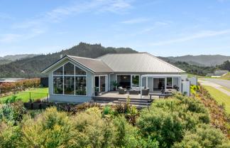 17 Azimuth Road, Tairua