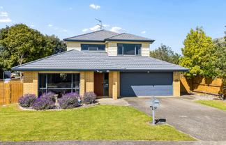 6 Ashkirk Place, Wattle Downs