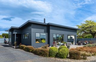 1414 Coast Road, Karitane