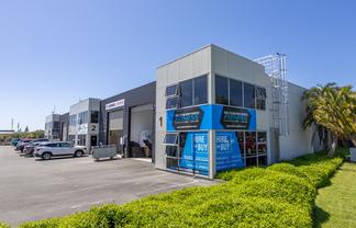 Papamoa Road Front Unit
