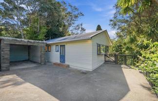 36A Fairmount Road, Titirangi