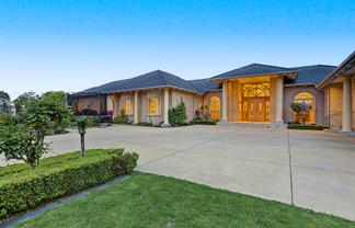 23 Stableford Green, Burnside