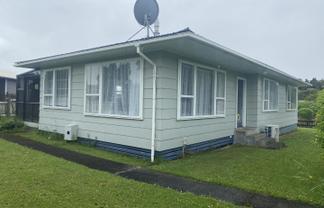 32 Oberon Street, Stratford