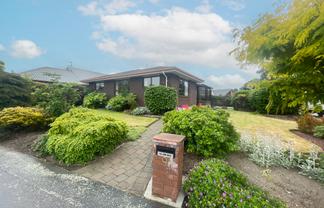 9 Lowry Ave, Redwood