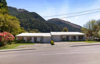 66A and 66 Robins Road, Queenstown