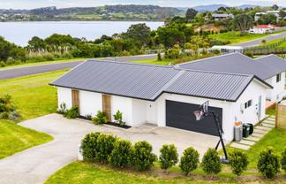 129 Estuary Drive, MANGAWHAI HEADS