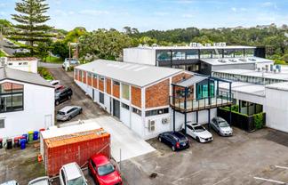 FREEHOLD INVESTMENT WITH ATTRACTIVE RETURNS
