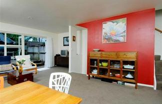 13/57 Gladstone Road, Northcote
