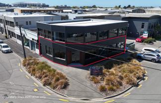 Character ground floor showroom and offices