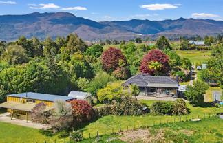 299 Utopia Road, Westport