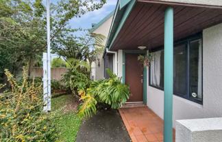 25 McBain Grove, Avalon