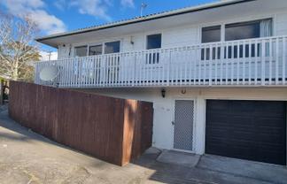 1/98 Te Atatu Road, Te Atatu South