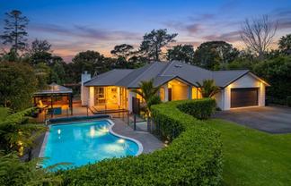27  Kingfisher Grove, Greenhithe