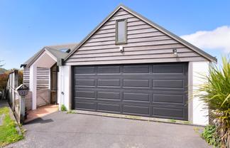 11 Preston Way, Ngaio