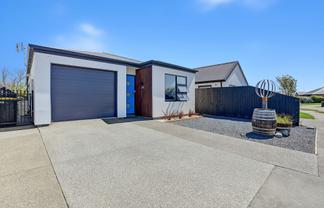 14 Sharman Pl, Wigram