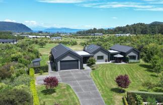 32 Lacebark Drive, Kinloch