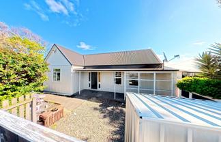 82 Dundas Road, Sanson