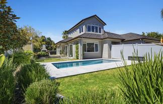 39  Admirals Court Drive, Greenhithe