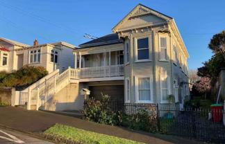 Upper Floor/18 Tutanekai Street, Grey Lynn