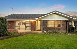 6 Lionel Sharp Place, Pukekohe