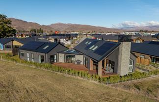 107 Wooing Tree Ave, Cromwell
