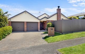 12 St Simon Place, Botany Downs