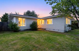 6 Clouston Crescent, Fenton Park