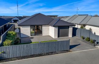 21 Kewai Court, Pegasus