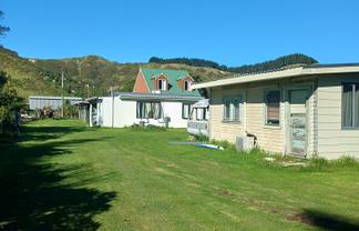 167 Newcastle Street, Mahia