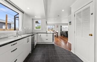252 Kennedy Road, Onekawa