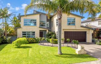 27 Pine Harbour Parade, Beachlands