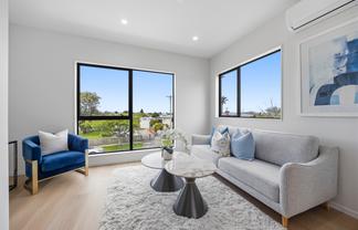 8/4 Blossom Lane, Manurewa